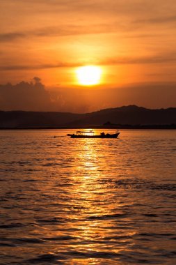 Irrawaddy Nehri (Ayeyarwaddy) Bagan, Myanmar (Burma on Sunset)