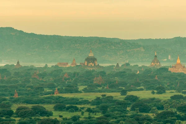 Pohled Krajinu Starověký Chrám Pagody Staré Bagan Myanmar — Stock fotografie