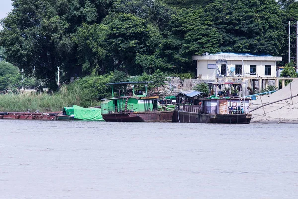 Imbarcazioni Birmane Sul Fiume Irrawaddy Fiume Ayeyarwady Bagan Myanmar Birmania — Foto Stock