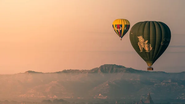 Bagan Myanmar Října 2019 Mnoho Horkovzdušných Balónů Létajících Nad Chrámy — Stock fotografie