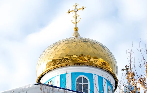 Gilded Dome Church Russian Church Crop Copy Space — Stock Photo, Image