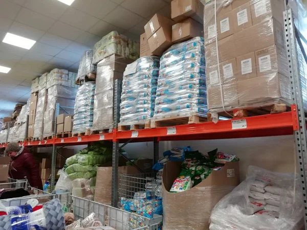 Rusya, Ural - Aralık mağaza depolama 2018