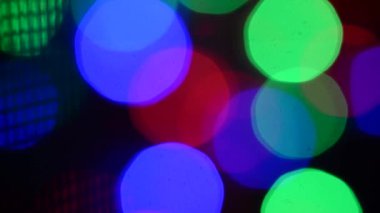 renkli bokeh ışık efektleri, parlayan renkli ışıklar, çok büyük ışıklar yanıp sönen.
