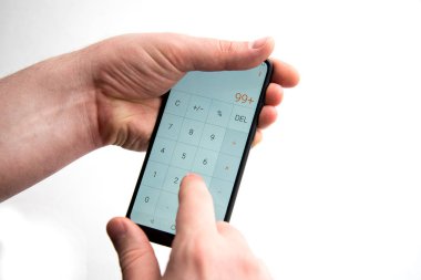 akıllı telefonda hesaplamalar yapmak.