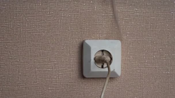 Elektrik Prizinde Yangın Var Eski Hatalı Kablolama Soketteki Kısa Devre — Stok video
