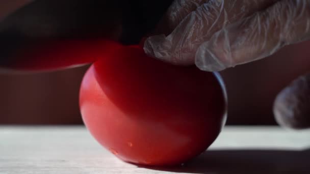 Corte Tomate Vermelho Luz Fundo Manhã Corte Verduras Frescas Para — Vídeo de Stock