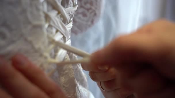 Весільне плаття Закри — стокове відео