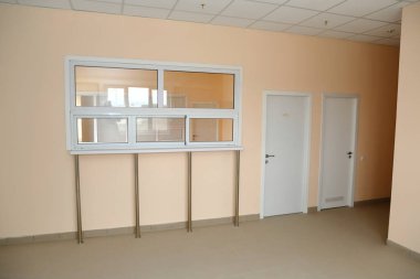 İnşaat ve büyük lojistik merkezi, iç dolgu ve kaplama başlatma işlemi