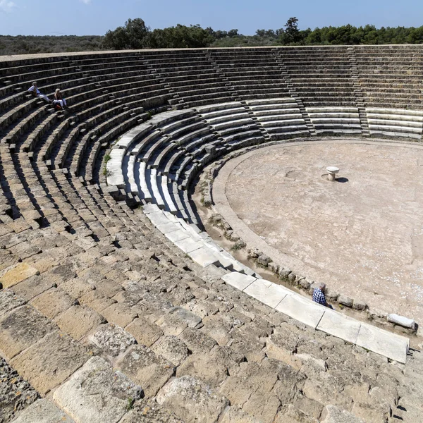 Toeristen Bij Het Romeinse Amfitheater Van Salamis Turkse Republiek Noord — Stockfoto