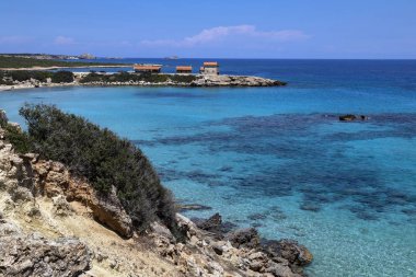 Kape Apostolos, Karpasia yarımadasının içinde Kuzey Kıbrıs Türk Cumhuriyeti çok Doğu uç yakınındaki kıyı şeridi.