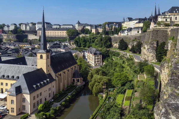 Luxembourg City Ville Luxembourg Falak Régi Város Látogatóink Grund Terület — Stock Fotó