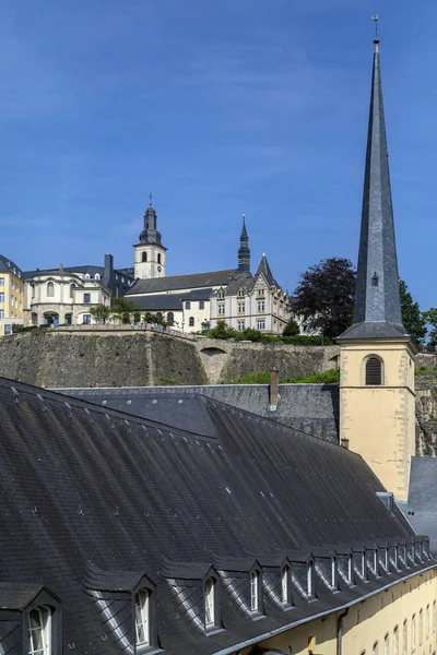 Luxembourg City Ville Luxembourg Falak Régi Város Látogatóink Grund Terület — Stock Fotó