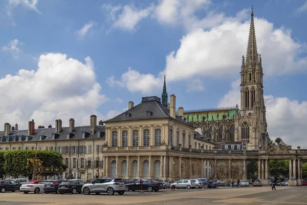 法国洛林地区南茜市历史中心的圣 Epvre 教堂和建筑 — 图库照片