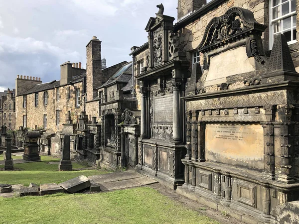Groby Dzieło Cmentarz Otaczających Greyfriars Kirk Edinburgh Szkocja — Zdjęcie stockowe