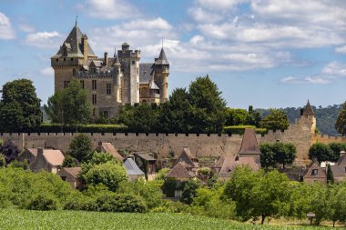 Chateau de Montfort - bir kalede Vitrac Dordogne bölgesinde Fransa Fransız komün