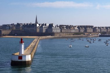 Port Saint Malo Kuzeybatı Fransa'nın Brittany sahillerinde.