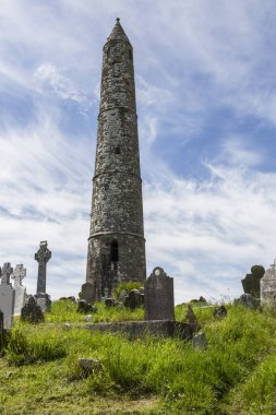 Ardmore Katedrali, İrlanda Cumhuriyeti County Waterford ruins yakınındaki yuvarlak kulenin.