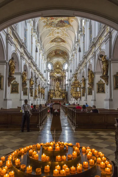 Wnętrze Kościoła Świętego Piotra Kościół Katolicki Inner City Monachium Niemcy — Zdjęcie stockowe