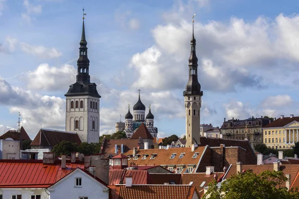 Skyline Tallinn Estonia Las Tres Iglesias Son Iglesia San Nicolás — Foto de Stock