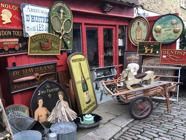 Londra Ngiltere Portobello Yolu Ndaki Bir Dükkanın Önünde Satılık Eski — Stok fotoğraf