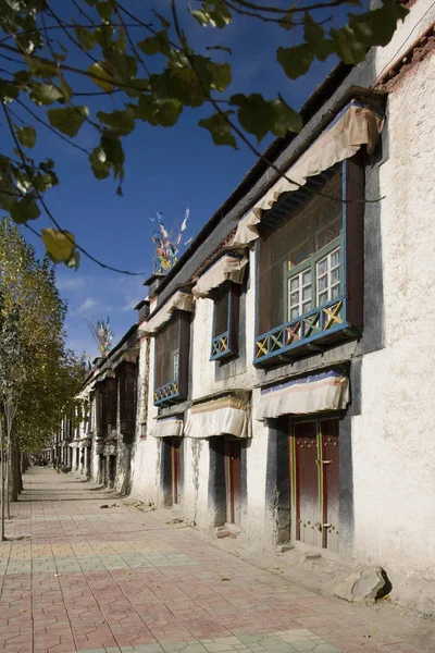 Традиционные Тибетские Дома Улице Городе Гяндзе Тибетском Автономном Округе Китая — стоковое фото