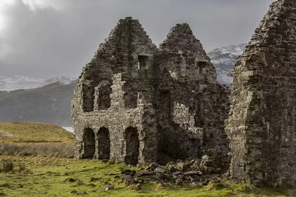 Ruinas Una Antigua Casa Señorial Escocesa Orillas Del Lago Assynt — Foto de Stock