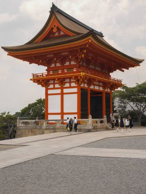 Pagoda Kiyomizu tapınak gerekçesiyle Kyoto, Japonya.