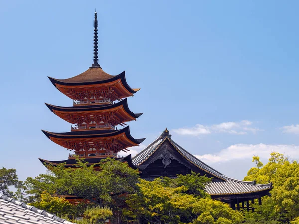 Beş katlı Pagoda - Miyajima - Japonya — Stok fotoğraf
