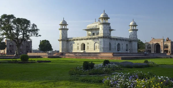 Itimad-ud-fundamentalistische of Baby Taj - Agra - India — Stockfoto