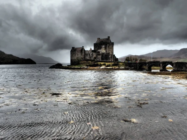 Hrad Eilean Donan-skotské vysočiny — Stock fotografie