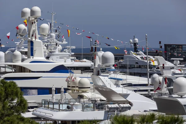 Lyxyachter-Furstendömet Monaco — Stockfoto