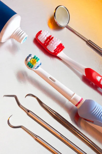 Mundhygiene Elektrische Zahnbürste Manuelle Zahnbürste Zahnpasta Und Zahnreinigungsgeräte — Stockfoto