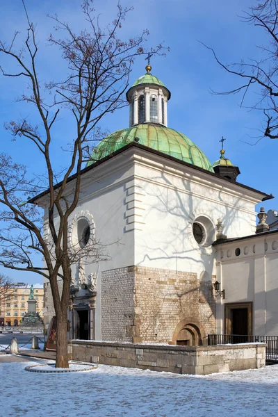 Pequena Igreja Santo Adalberto Praça Principal Mercado Cracóvia Polônia Igreja — Fotografia de Stock