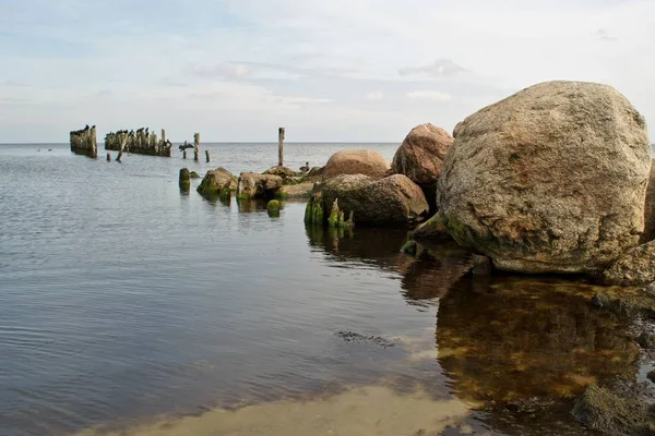 View Old Breakwater Posts Beach Lapmezciems Riga Bay Letonia — Foto de Stock
