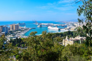 Bir görünümünü Malaga liman, İspanya