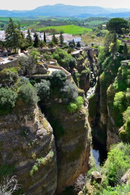 İspanya 'nın Ronda kentinin panoramik bir görüntüsü