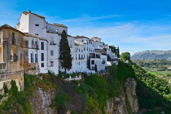 İspanya 'nın Ronda kentinin panoramik bir görüntüsü