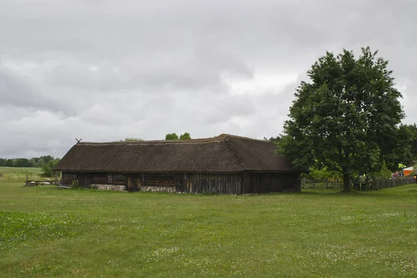 Vecchia Casa Legno Lettonia — Foto Stock