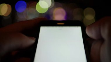 Akıllı telefon uygulamasında yeni insanlarla tanışmak