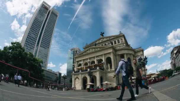Régi Operaház Gyorsított Frankfurt Belvárosában — Stock videók