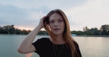 Şok expressive genç kız yakın çekim