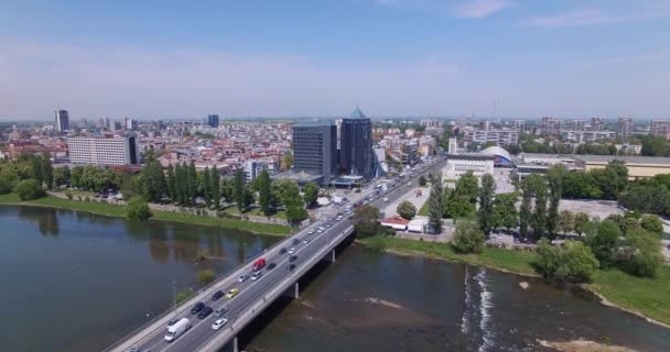 Scena Aziendale Urbana Con Moderno Edificio Alberghiero Viale Con Traffico — Video Stock