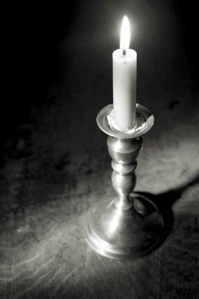 Черно Белое Фото Свечи Подсвечника — стоковое фото
