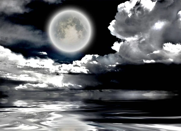 Full Moon Dramatic Clouds Reflected Calm Wat — Stock Photo, Image