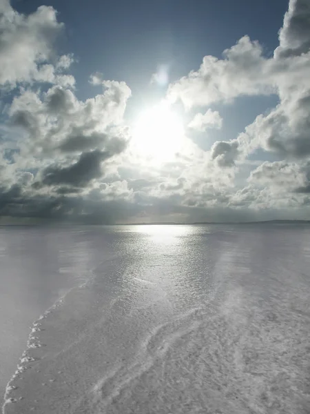 Begreppsmässig Solnedgång Eller Soluppgång Vid Havet Eller Oceanens Horisont — Stockfoto