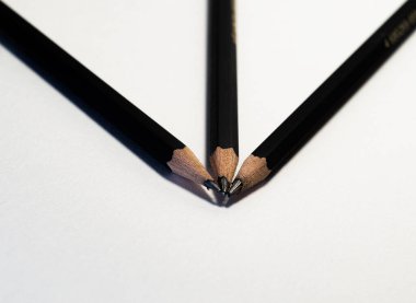 Beyaz Arka Grubundaki Kalemlerin Kapanışı