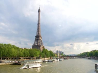 Eifel Kulesi paris wideshot