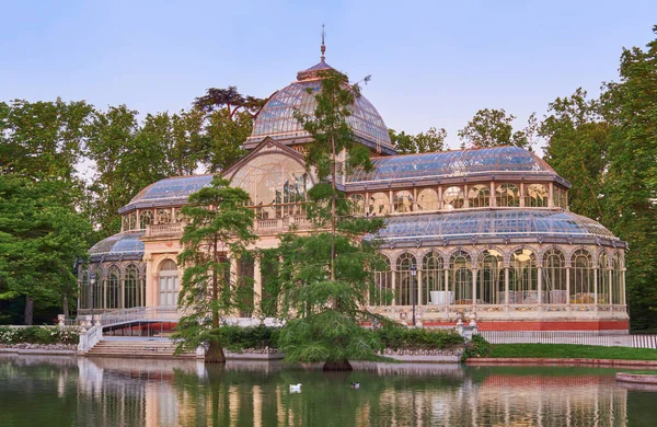 Crystal Palace Dans Parc Retiro Madrid Par Matin Ensoleillé Printemps — Photo