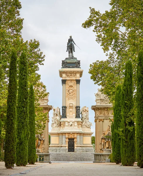 Madri Espanha Junho 2020 Monumento Antigo Rei Espanha Alfonso Xii — Fotografia de Stock