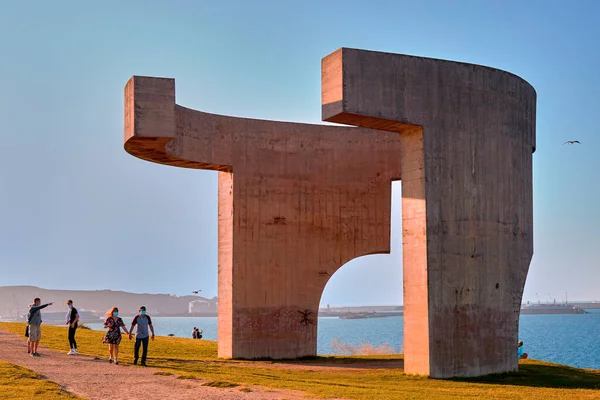 Gijon Asturias Hiszpania Zachód Słońca Cerro Santa Catalina Pomnik Elogio — Zdjęcie stockowe